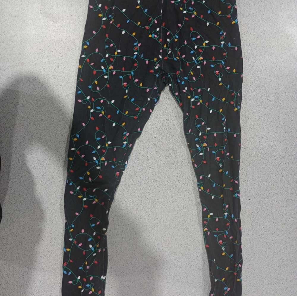 Girls sizes 4-6, Faded Glory Christmas light leggings